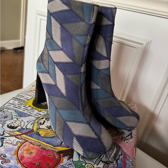 NIB Jeffrey Campbell Versus Boots in Blue Multi - Picture 8 of 13
